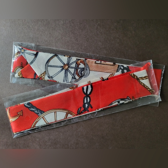 Twilly - Picture 2 of 3